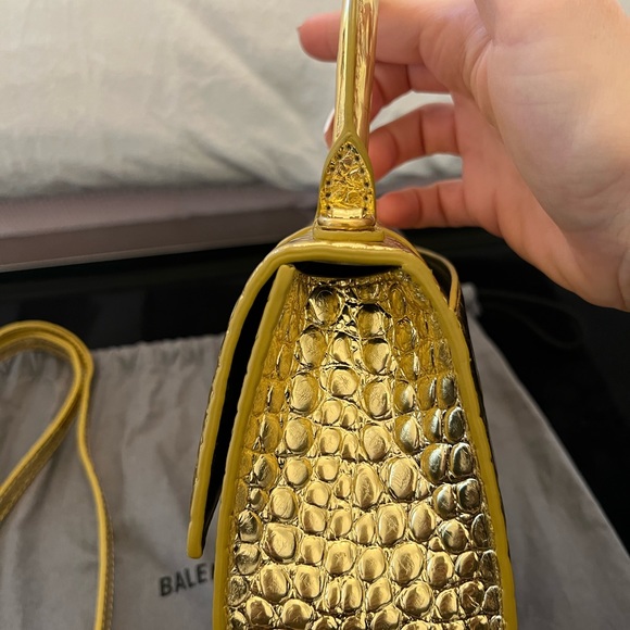 Balenciaga Gold Handbag w/ Shoulder Strap - Picture 6 of 7